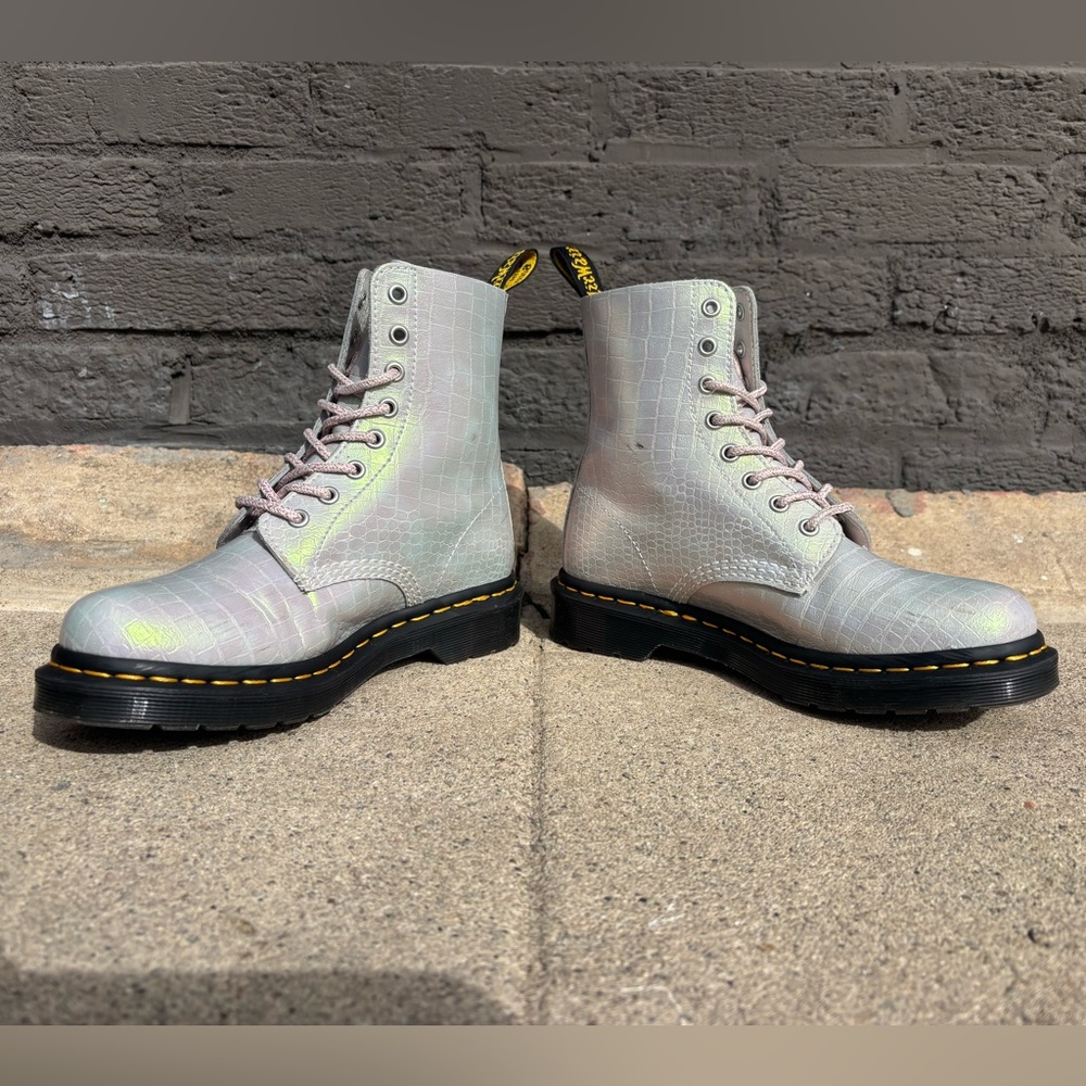 Pearlescent “Magic Hour” Dr. Martens
Iridescent Croc Pattern with Sparkle Laces